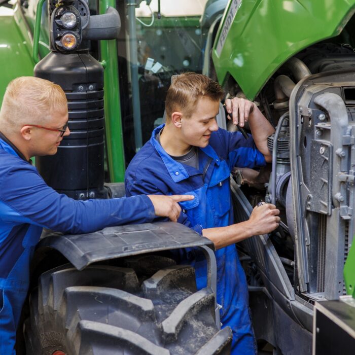 Landbouw Monteur Lisse